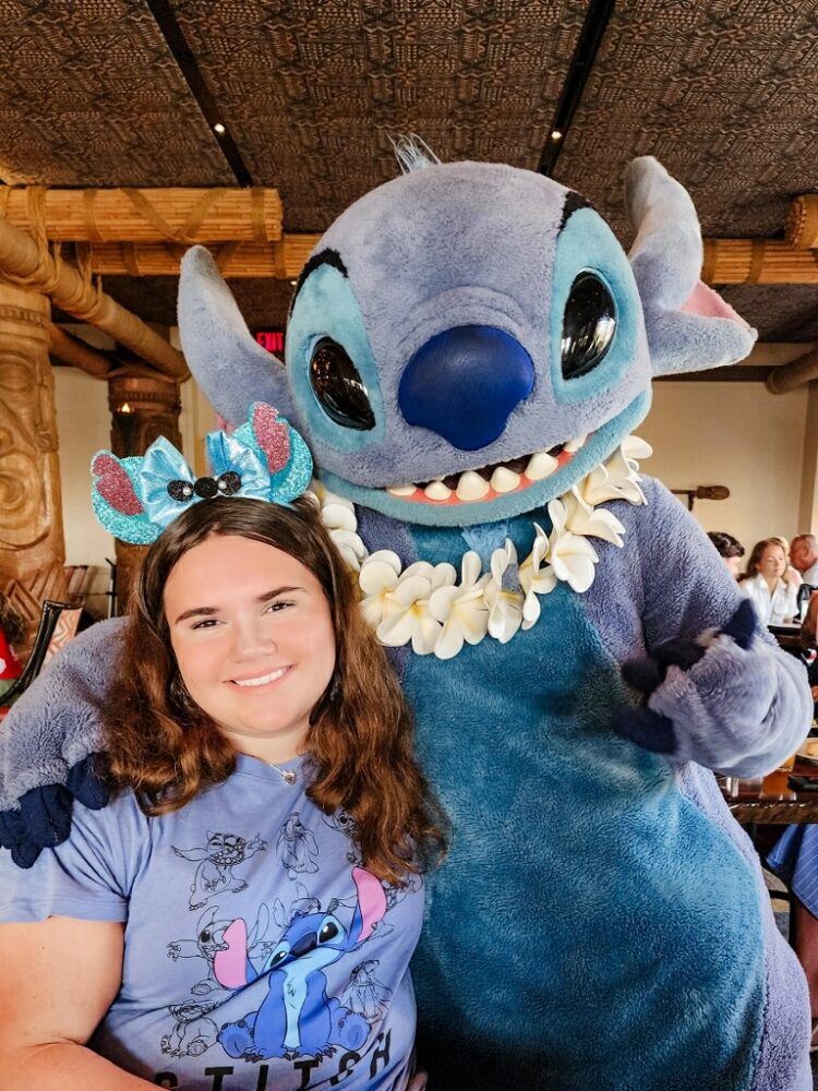 Travel with Carie - Meeting characters at Walt Disney World